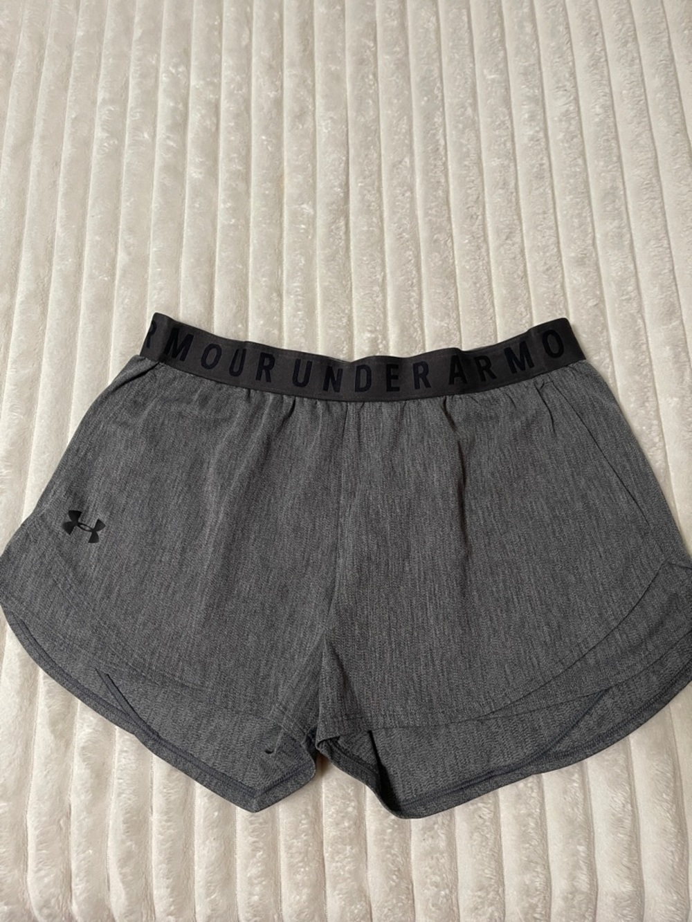 UA Under Armour Women's Dark Gray Athletic Shorts | Size Medium